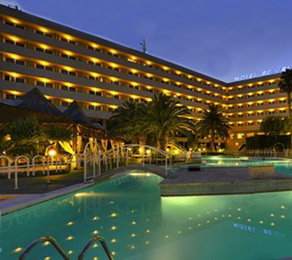 Outdoor pool Hotel Beatriz Toledo Auditórium & Spa