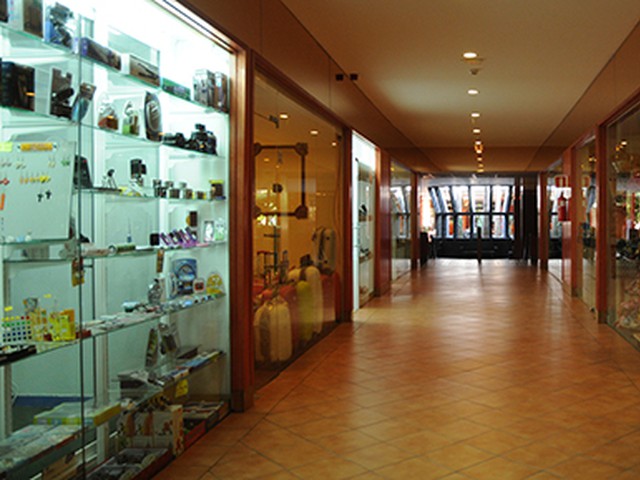 Einkaufsgalerie und zeitungsstand Hotel Beatriz Playa & Spa Lanzarote